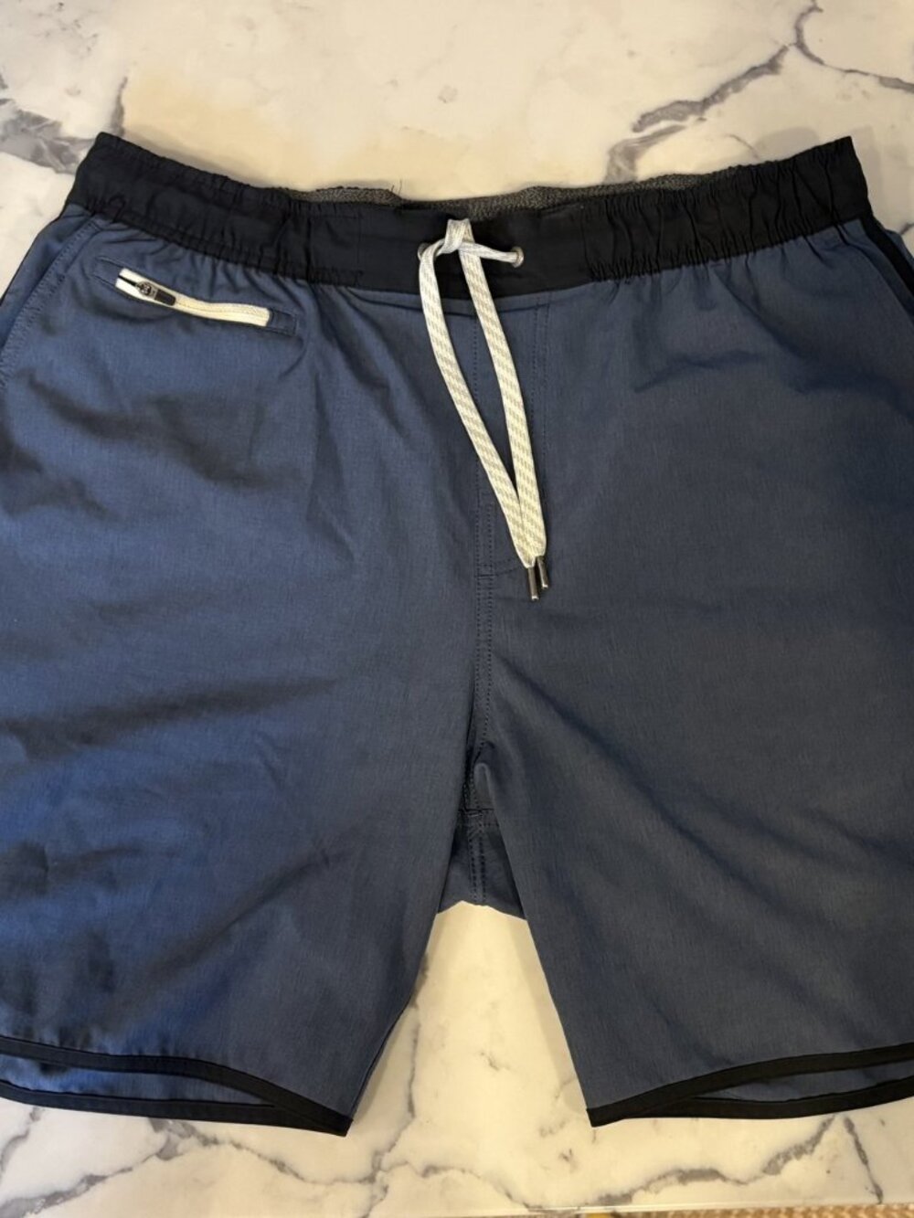 Vuori Banks Short 7" Men's Blue Heather Black Trim Size L